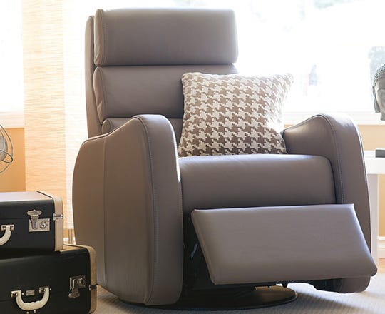 Contemporary recliner in beige 